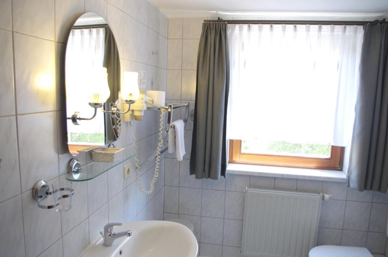 Hotel Gasthof Zum Walfisch Klingenthal Eksteriør billede